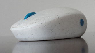 Análise/review do mouse Bluetooth Microsoft Ocean Plastic. Fonte: Vitor Valeri Análise/review do mouse Bluetooth Microsoft Ocean Plastic. Fonte: Vitor Valeri