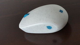 Mouse sem fio Bluetooth Microsoft Ocean Plastic. Fonte: Vitor Valeri Mouse sem fio Bluetooth Microsoft Ocean Plastic. Fonte: Vitor Valeri